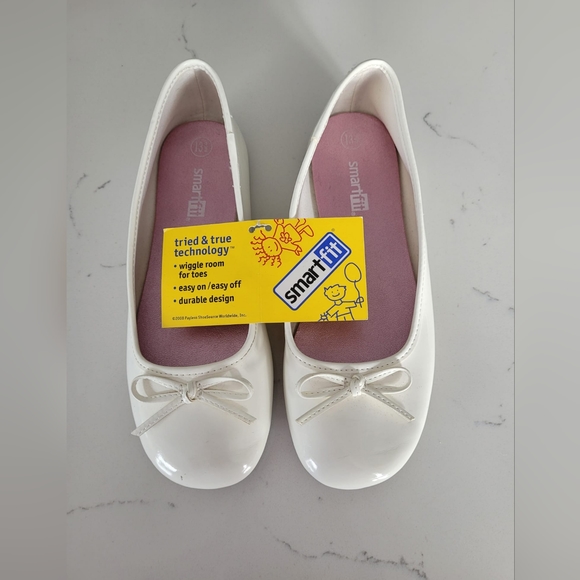 Girls White Flats US 13 1/2 - Picture 9 of 9